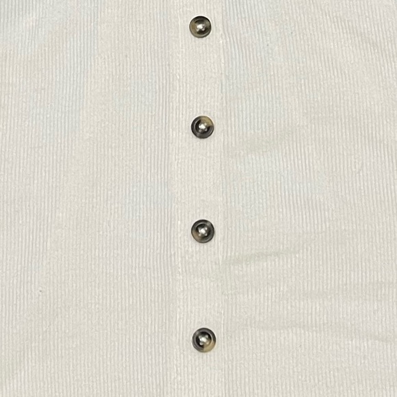 White button Tank Top - Picture 4 of 4